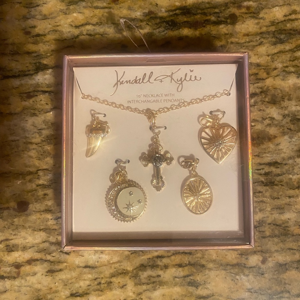 NEW Kendall and Kylie gold interchangeable pendant necklace set